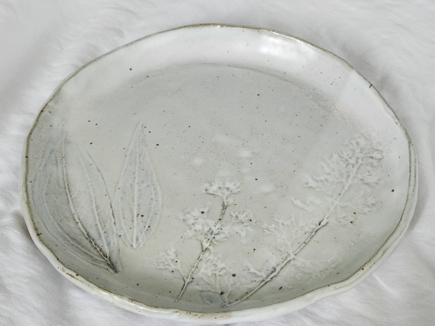 White Mountain Botanical Plate Set
